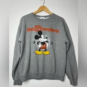 Like New Unisex Walt Disney World Mickey Mouse Crewneck Sweater